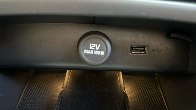 Volvo Xc40 1.5 T5 Recharge PHEV R DESIGN Pro 5dr Auto Estate